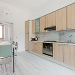 Turquoise Mini Flat Near Centrale Fs